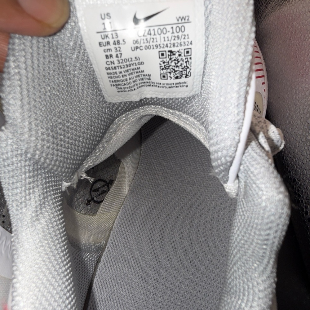 Nike White and Red Sneakers - Picture 7 of 13